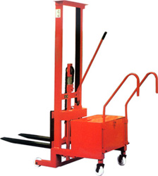 配重式裝卸車(chē)